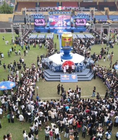 CHẠY EVENT NGOÀI TRỜI: VỪA LÀM VỪA “CẦU TRỜI” CHO THỜI TIẾT