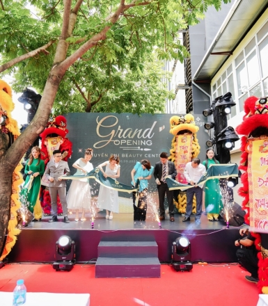 KHAI TRƯƠNG HUYỀN PHI BEAUTY CENTER