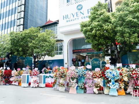 KHAI TRƯƠNG HUYỀN PHI BEAUTY CENTER