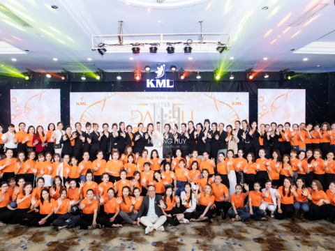 SỰ KIỆN RA MẮT SIÊU SẢN PHẨM MỚI CỦA KML GROUP - THE ORANGE LEGEND