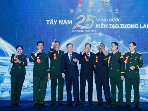 LỄ ĐÓN NHẬN HUÂN CHƯƠNG LAO ĐỘNG HẠNG NHÌ & SỰ KIỆN KỶ NIỆM 25 NĂM NGÀY TRUYỀN THỐNG CÔNG TY TÂY NAM 