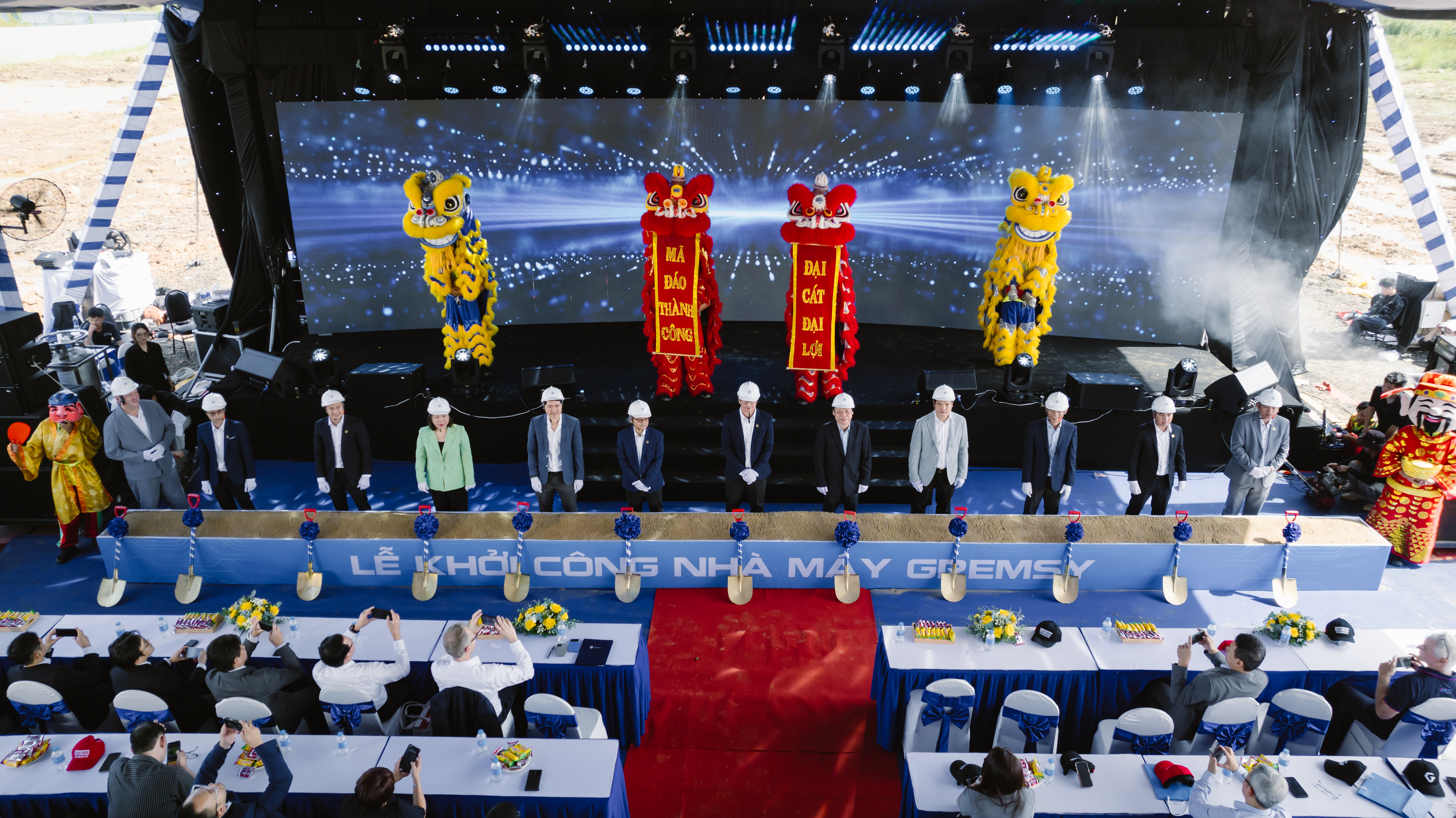 Nghi thức xúc cát khởi công